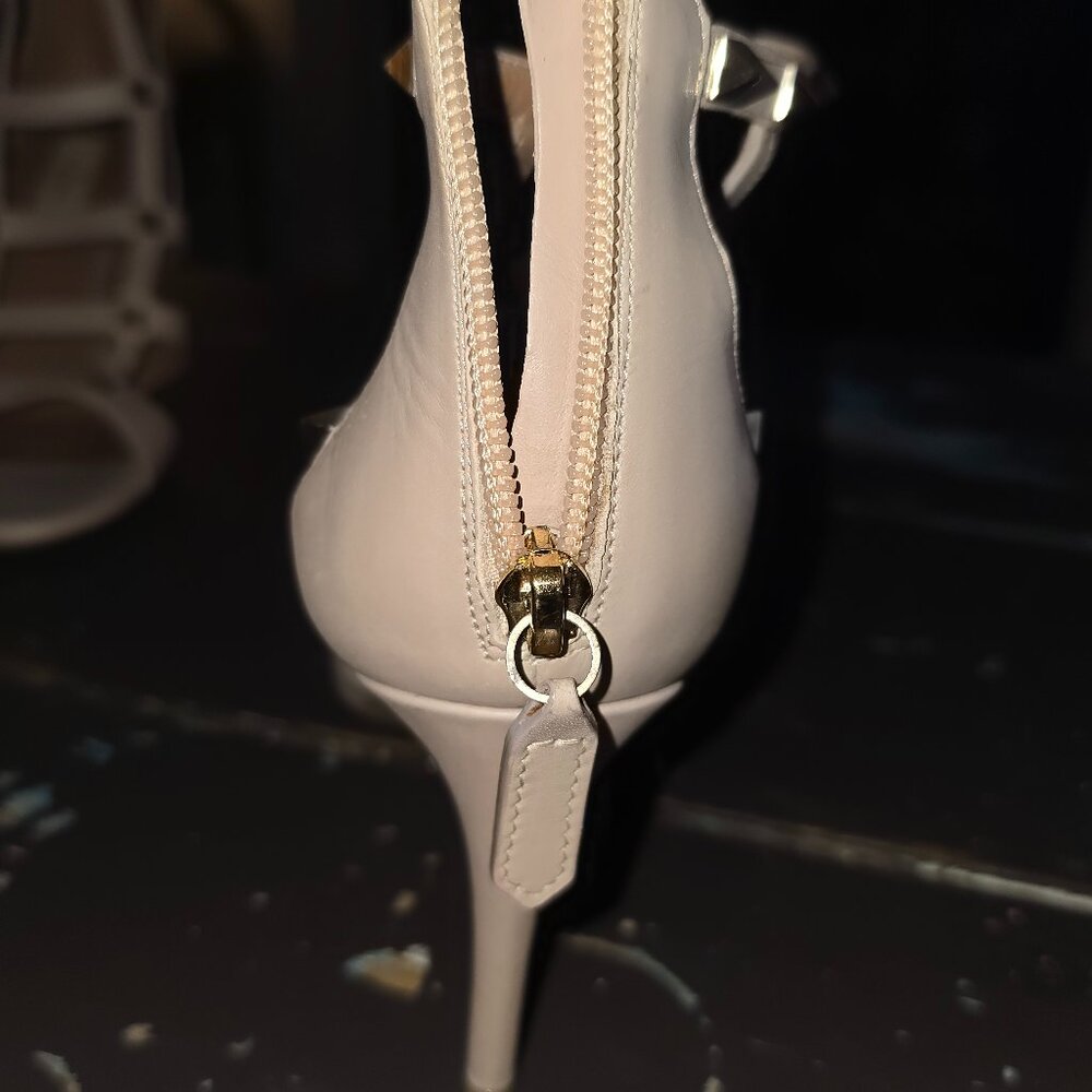 PATENT ROCKSTUD CAGED PUMP 100MM